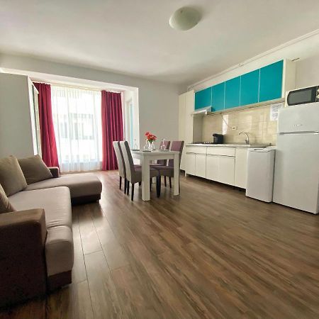 Venetis Sea View Apartment Navodari Bagian luar foto