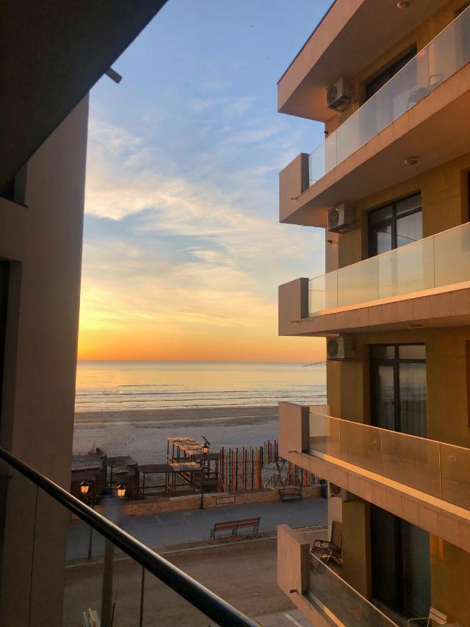 Venetis Sea View Apartment Navodari Bagian luar foto