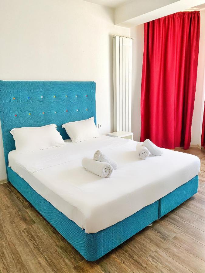 Venetis Sea View Apartment Navodari Bagian luar foto