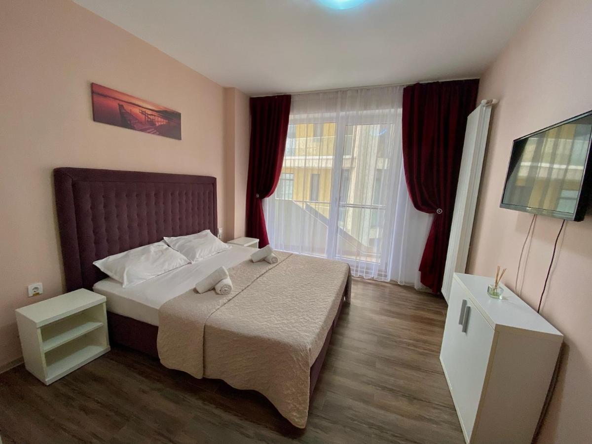 Venetis Sea View Apartment Navodari Bagian luar foto