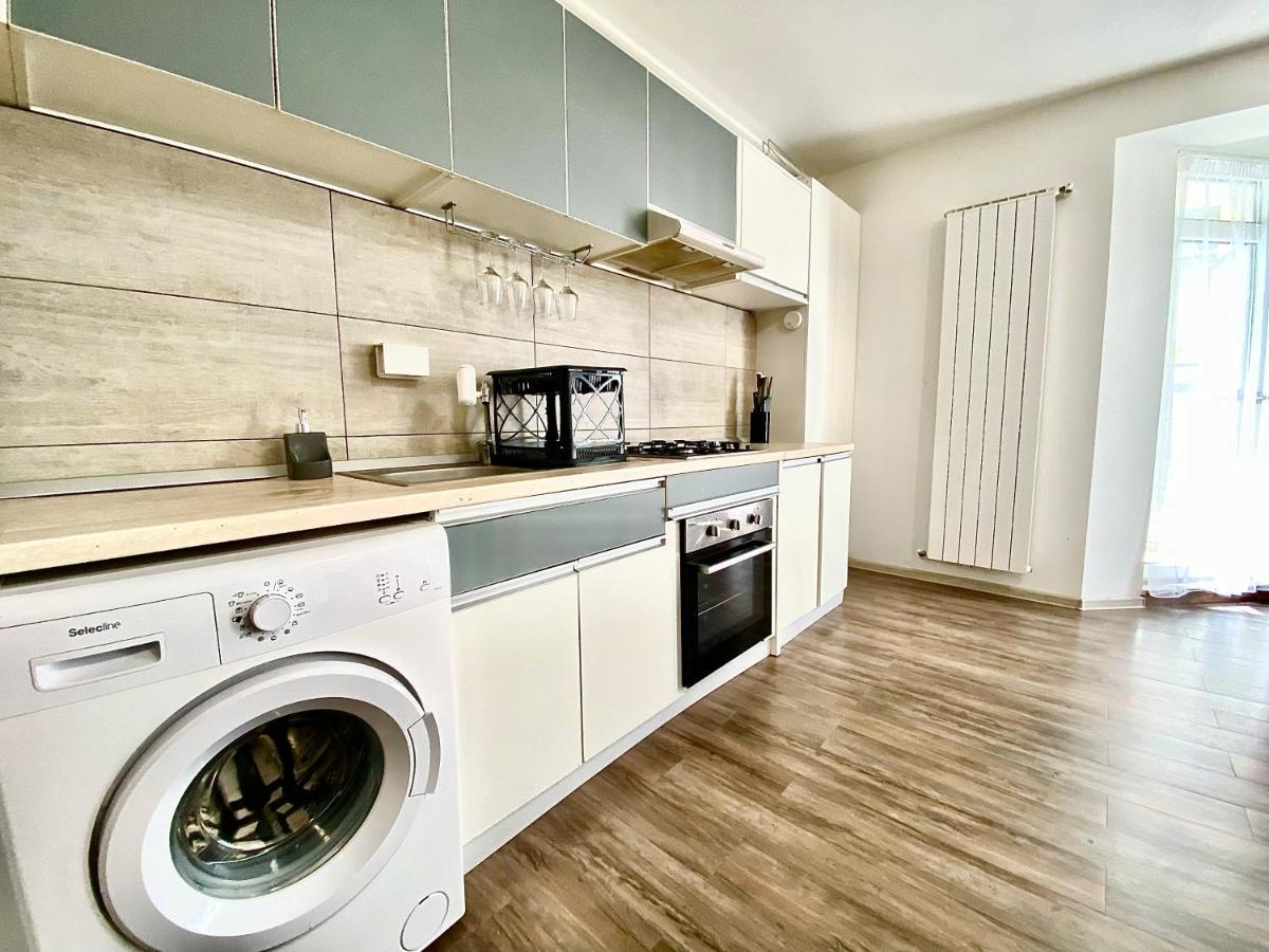 Venetis Sea View Apartment Navodari Bagian luar foto