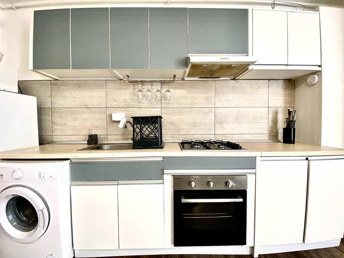 Venetis Sea View Apartment Navodari Bagian luar foto
